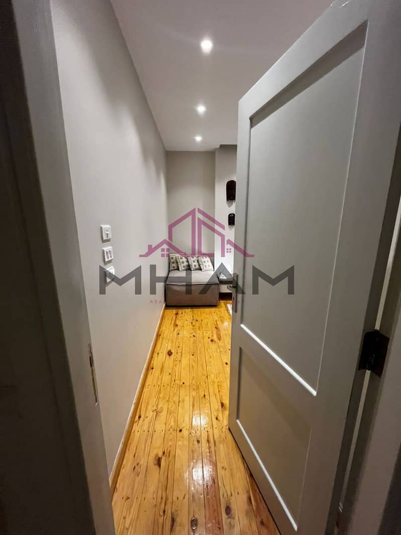 30 photo_5875226265923554243_y. jpg