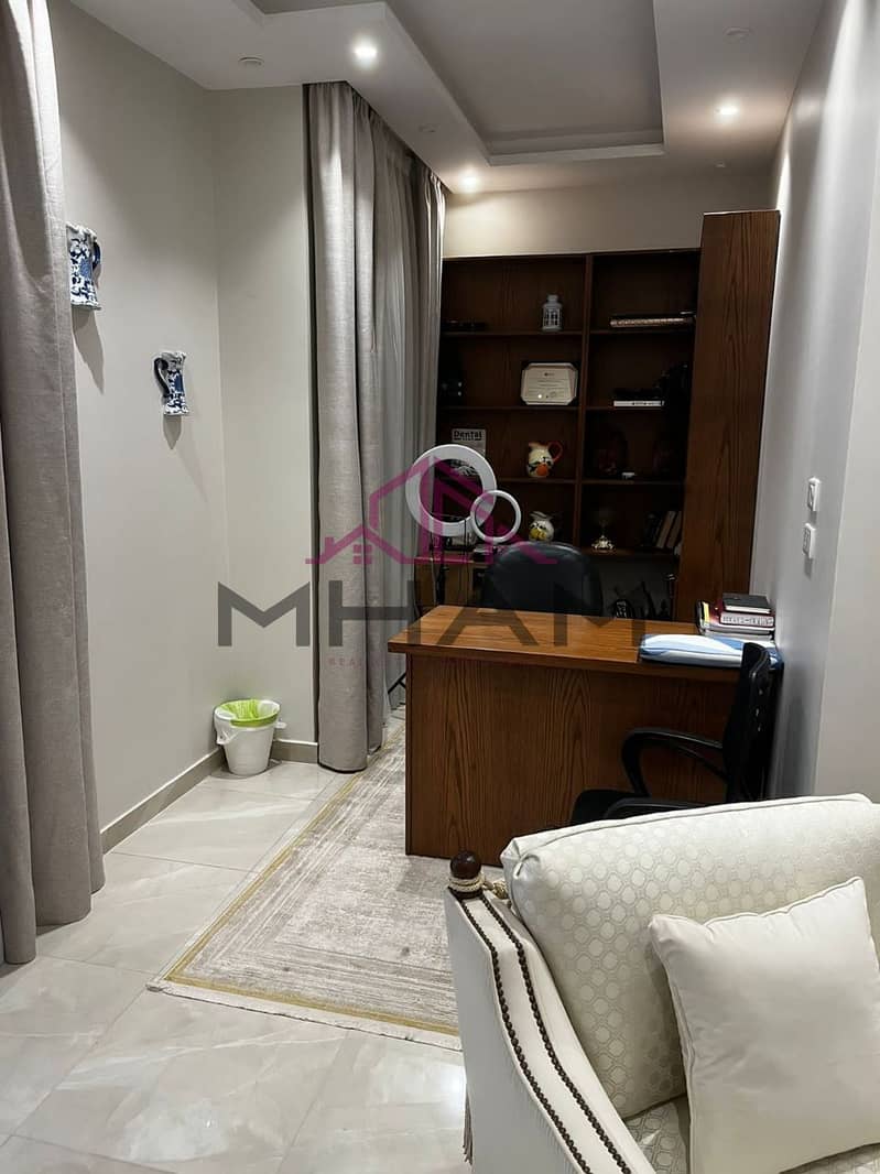 31 photo_5875226265923554244_y. jpg