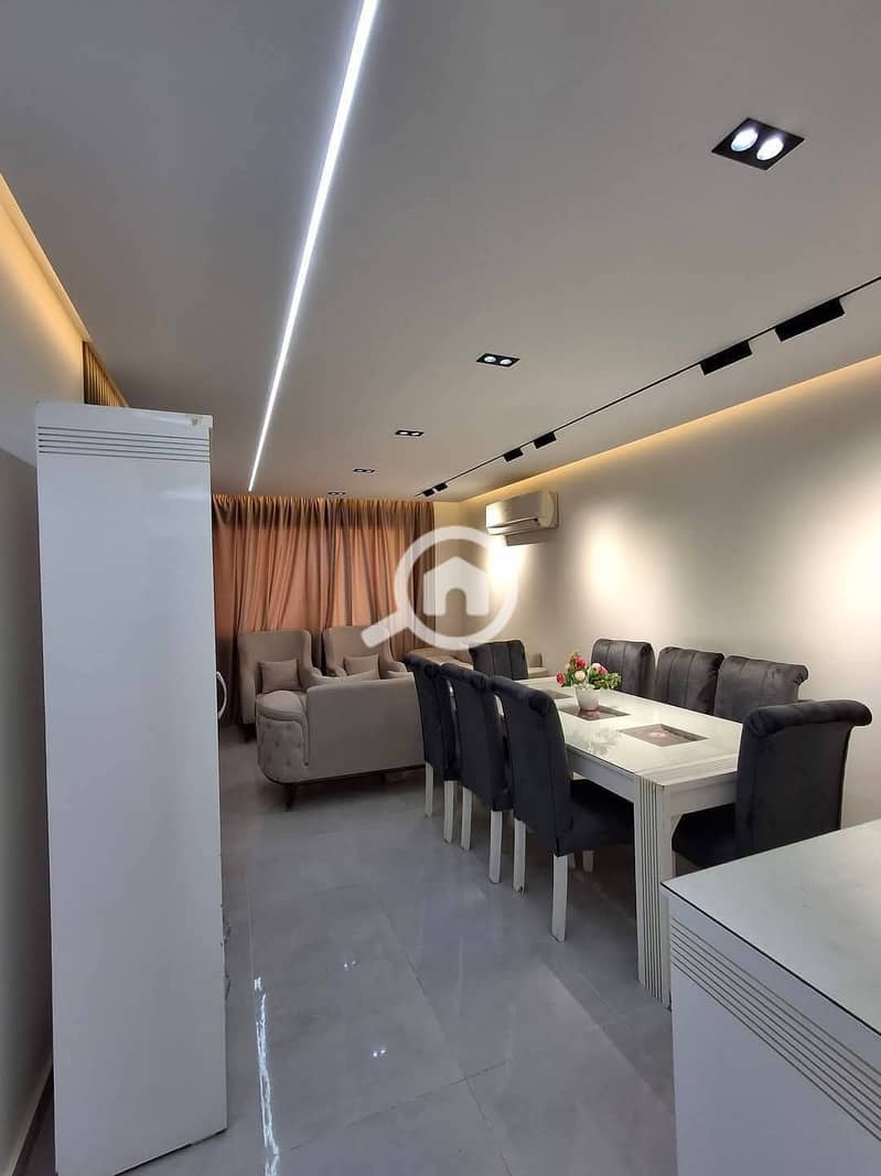 2 1077d387-2639-4e22-ab68-367dfd8e9678. jpeg