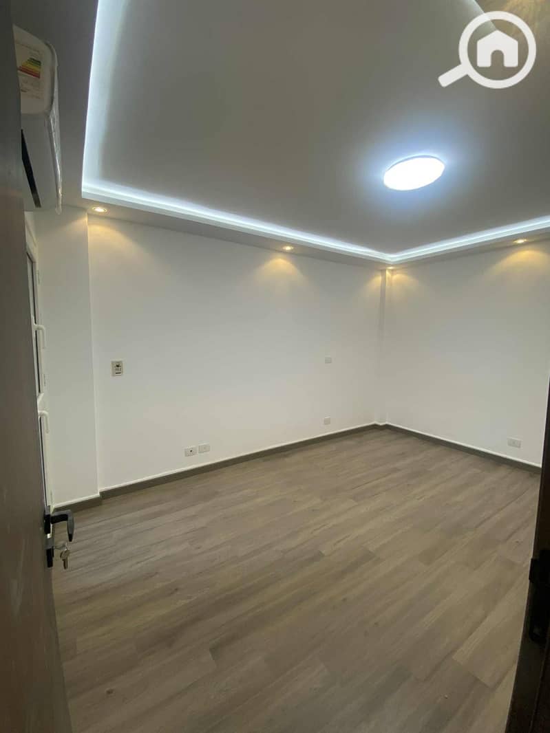 7 WhatsApp Image 2025-10-25 at 15.40. 59_a0ad4b1d. jpg