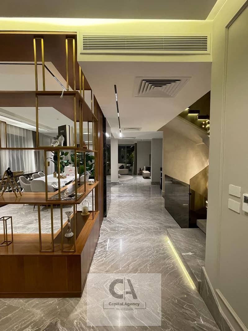 10 3c99a58b-8280-4e31-9f85-3edbc29e5c75. jpeg