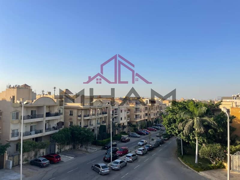 3 photo_5872704540300217122_y. jpg