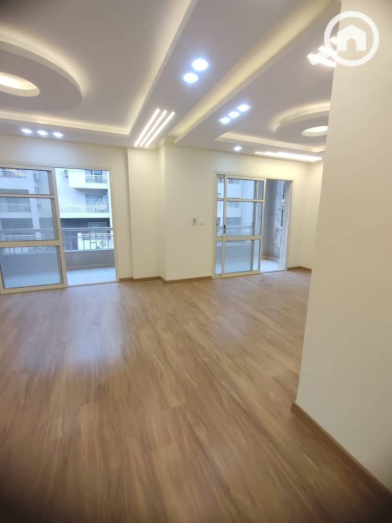 4 WhatsApp Image 2025-10-20 at 12.38. 32_57e7ee69. jpg