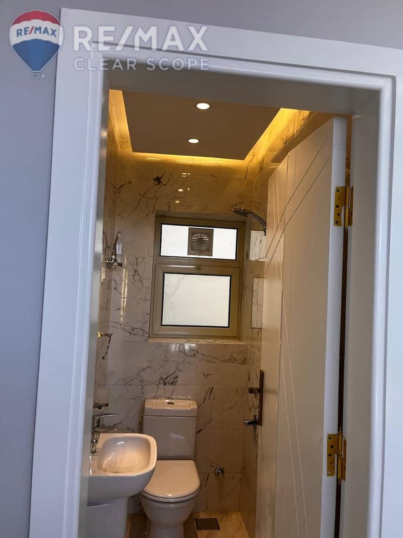 9 377e6d48-ffcf-402c-a88f-4419cadc6d52. jpeg