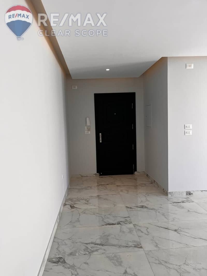 13 f9b676aa-f6a3-4f44-a6c1-7ddfcbc81ca8. jpeg