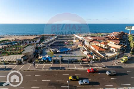 فلیٹ 5 غرف نوم للبيع في سابا باشا، الإسكندرية - 0. jpg