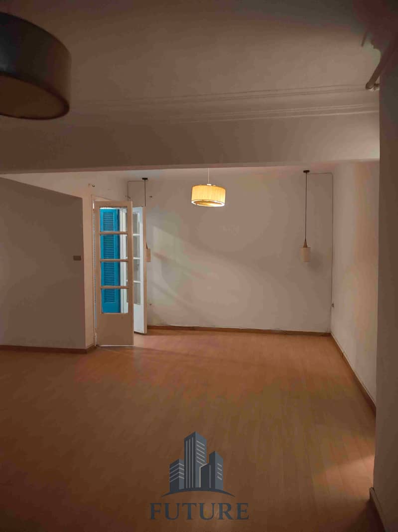 1000184226. jpg 1000184226. jpg