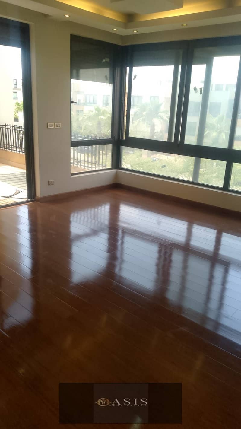 5 WhatsApp Image 2025-12-03 at 16.57. 37 (1). jpeg