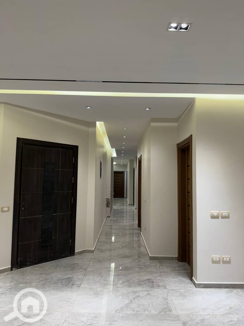 3 WhatsApp Image 2025-12-02 at 13.44. 46 (2). jpeg