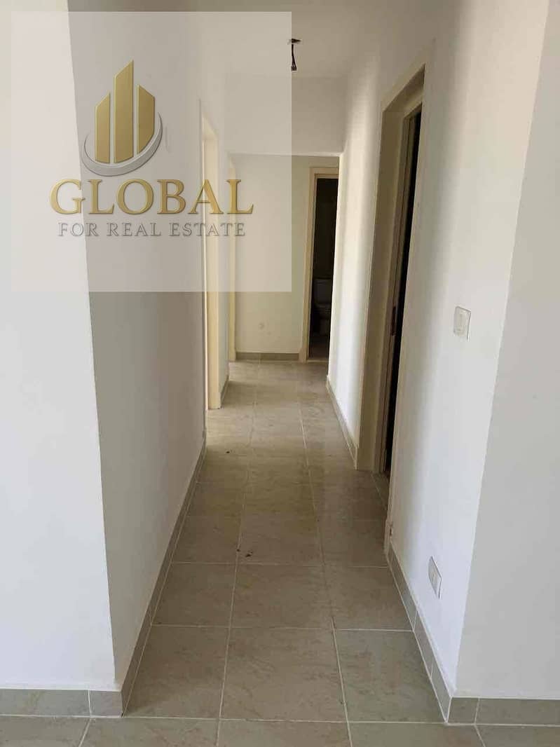 8 57b6e69a-9a24-47da-a2e5-01b4d5278197. jpg