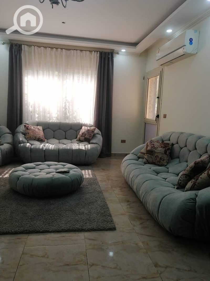 3 19d16cc5-0416-4038-9817-67c8c7c4d220. jpg