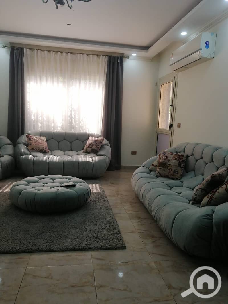 12 19d16cc5-0416-4038-9817-67c8c7c4d220. jpg