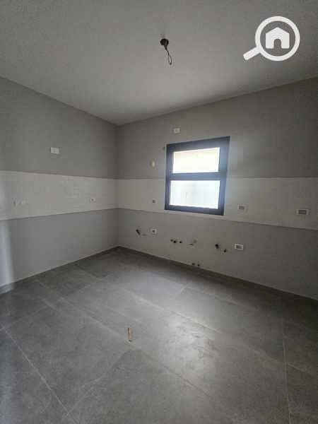 7 PlgOTN7kDuOghKB91b4a1W4ayWFHnD2RvsgXFfNY. jpeg