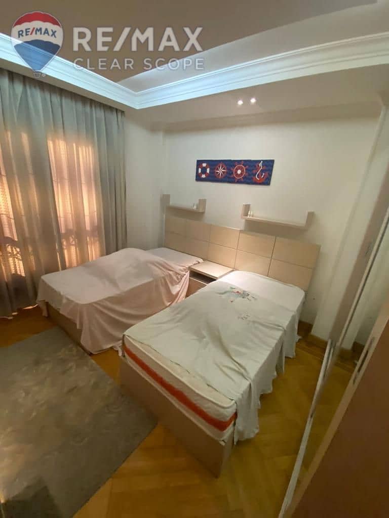 8 653792db-8233-4ef4-a626-4f73c7443591. jpeg