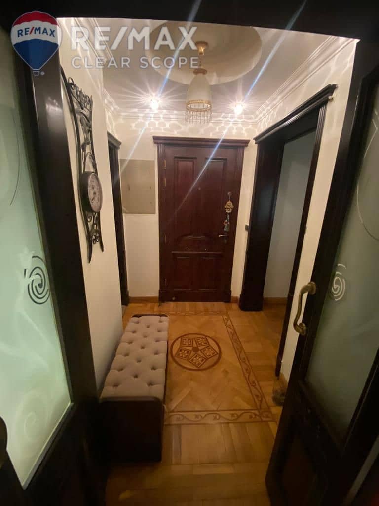 9 b933bc84-a384-45cb-b6cc-1289f3ba842b. jpeg