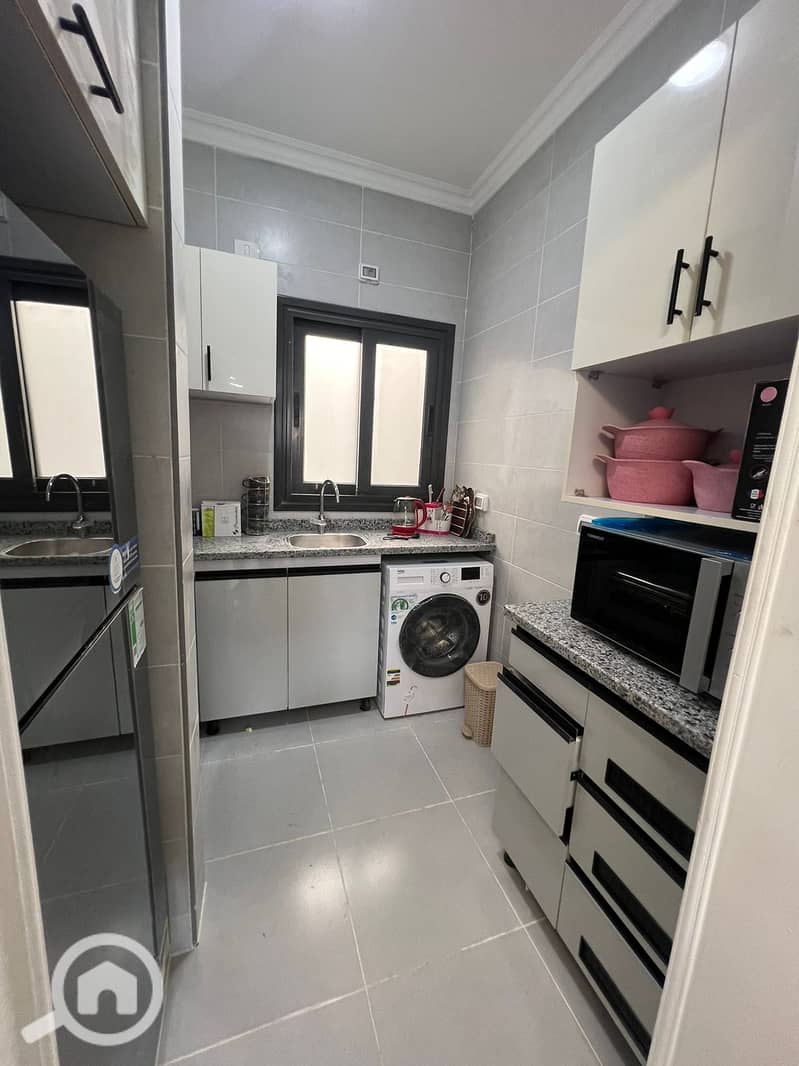 9 WhatsApp Image 2025-12-04 at 16.34. 58 (2). jpeg