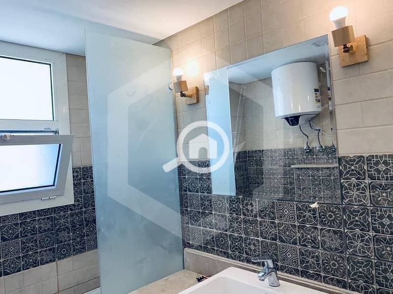 5 Jasper Woods New Giza 5. jpg