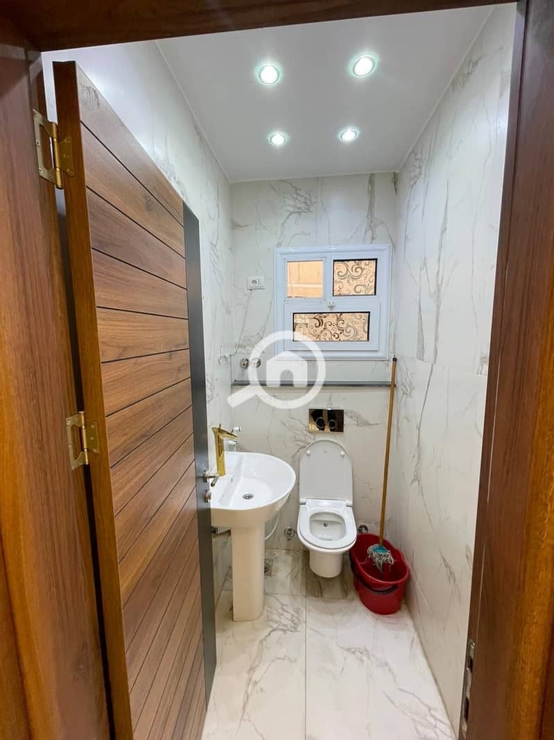 8 BF436E21-983A-4808-BDDB-5E8B7298ED15. jpeg