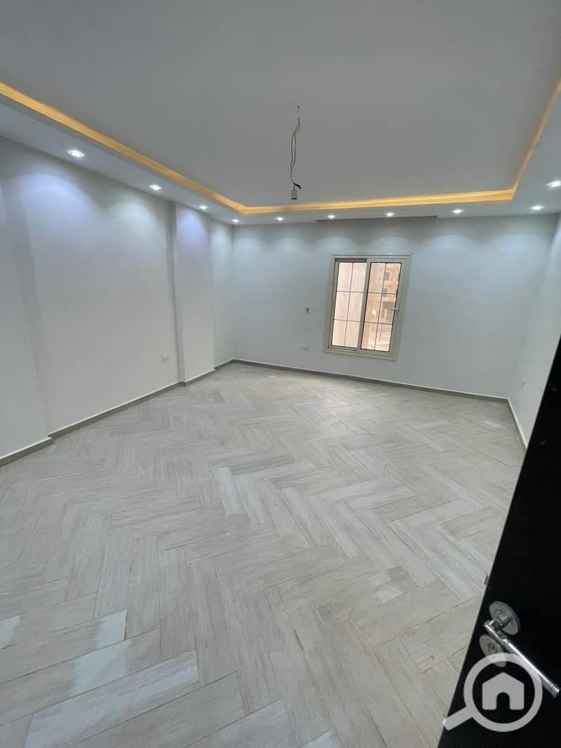 10 e2d48cde-3ce1-4f8d-bc8f-2b15f523a523. jpeg