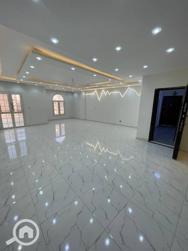 14 62031437-F0B8-4837-92DE-5F3F5D4C8594. jpeg