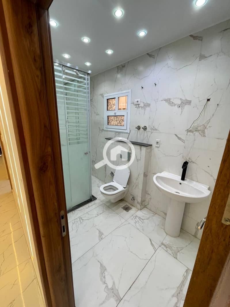 15 FB5FD6C4-3594-4BFA-9128-4E45186B5CF7. jpeg