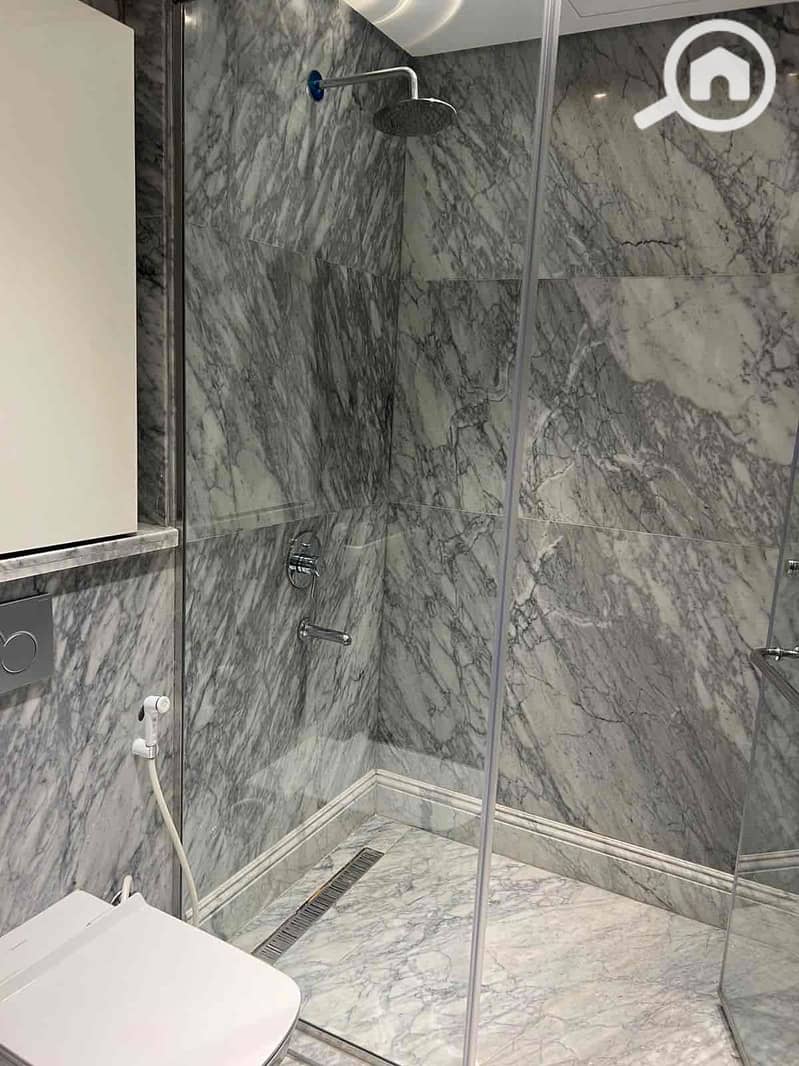 21 3e0cca7f-4547-426d-87f3-f7b0f3ccc91c. jpg