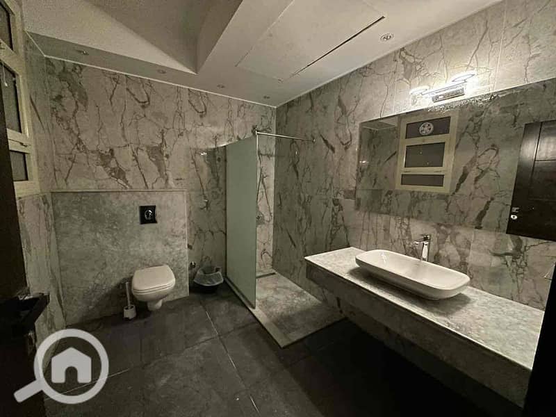 11 36fb349e-aa68-4995-8235-1b417c814f3a. jpg