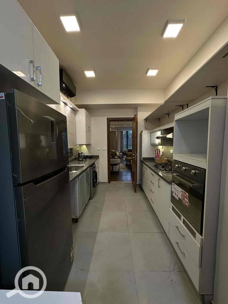 12 46b1915b-0900-438c-9217-a85b3186032e. jpg