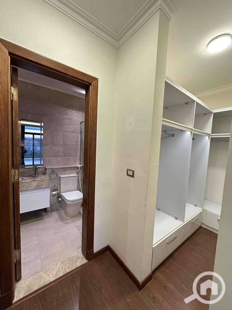 22 feaba638-4764-4977-bd69-aeb9420e6ee3. jpg