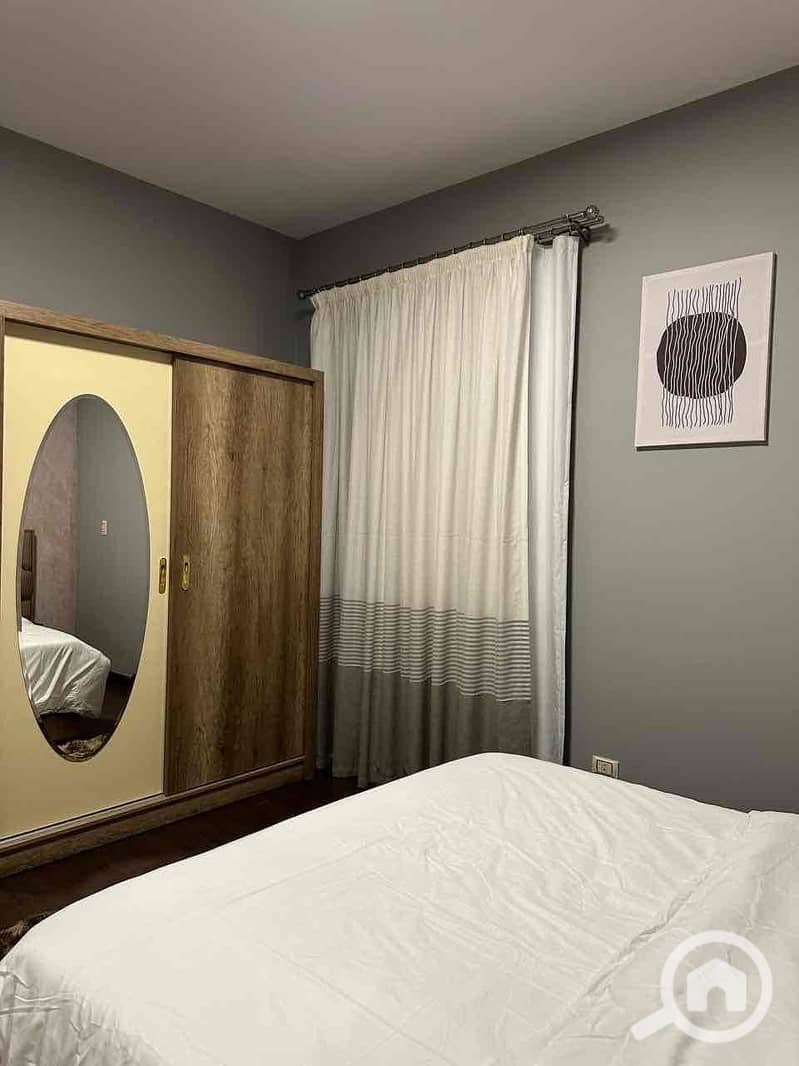 12 216d4599-ef8b-45f5-976e-23c7a272b3e8. jpg