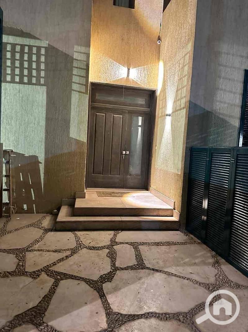 24 dfae1a0b-f48d-4421-a333-c41a1ed4a39f. jpg