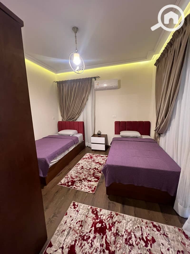 2 WhatsApp Image 2025-12-04 at 16.42. 29 (1). jpeg