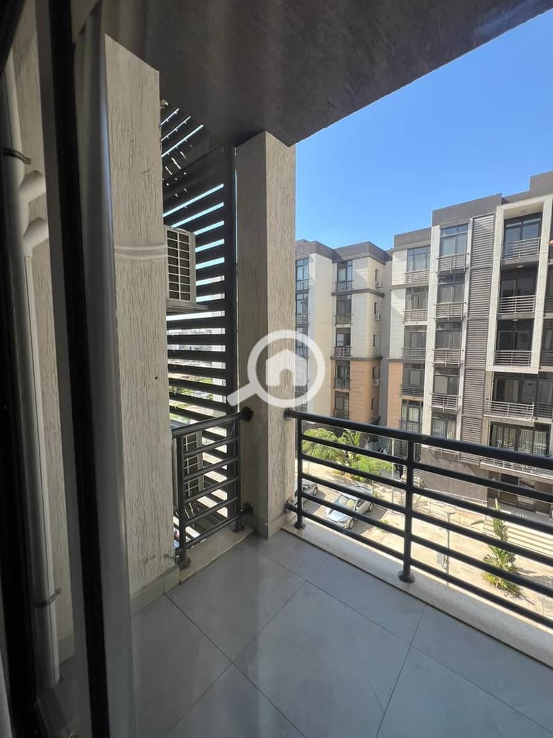 10 WhatsApp Image 2025-12-04 at 16.42. 25 (1). jpeg