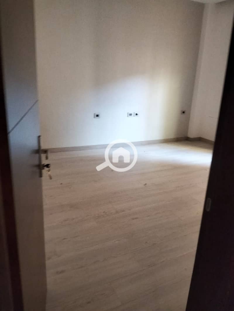 4 WhatsApp Image 2025-12-04 at 16.42. 02 (1). jpeg