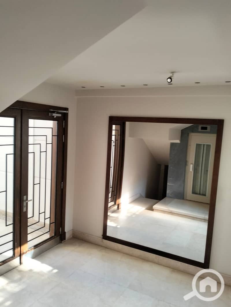 8 WhatsApp Image 2025-12-04 at 16.41. 54. jpeg