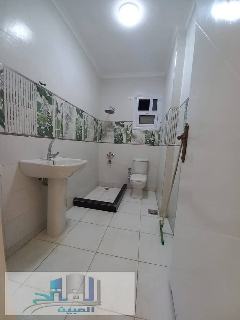 6 WhatsApp Image 2025-12-04 at 16.20. 21_c8079fe4. jpg