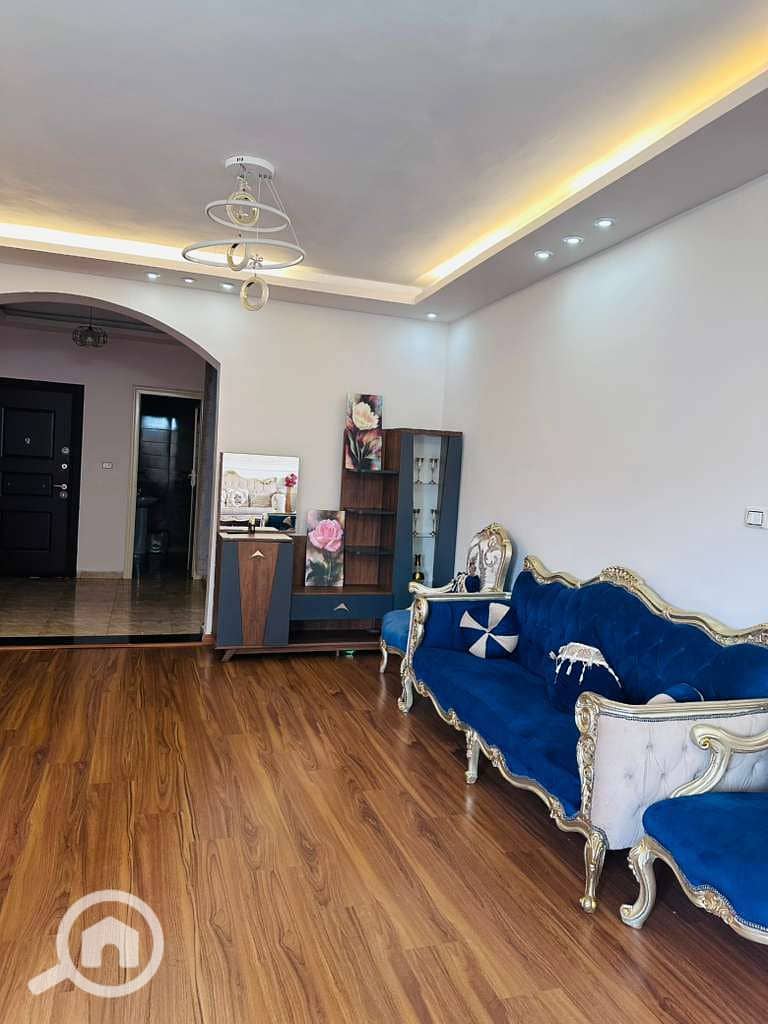 4 WhatsApp Image 2025-12-03 at 17.20. 54 (2). jpeg