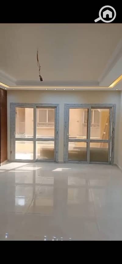 3 Bedroom Apartment for Sale in Sheikh Zayed, Giza - IMG-20251204-WA0126. jpg 3 Bedroom Apartment for Sale in Sheikh Zayed, Giza - IMG-20251204-WA0126. jpg