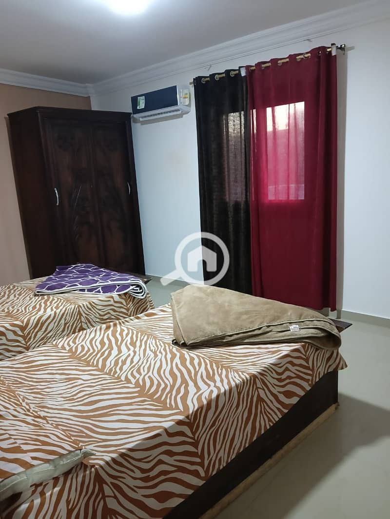 10 11d8e053-ba2c-4700-a07b-98428c98e78f. jpg