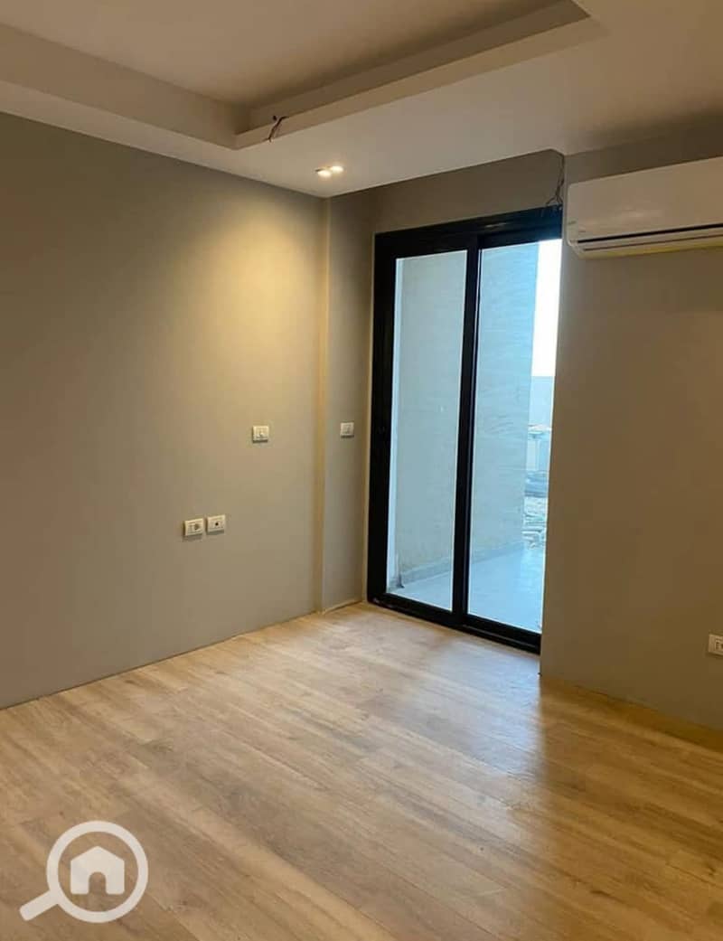 6 bc0293ae-4652-461a-9372-494ea0cf2051. jpeg