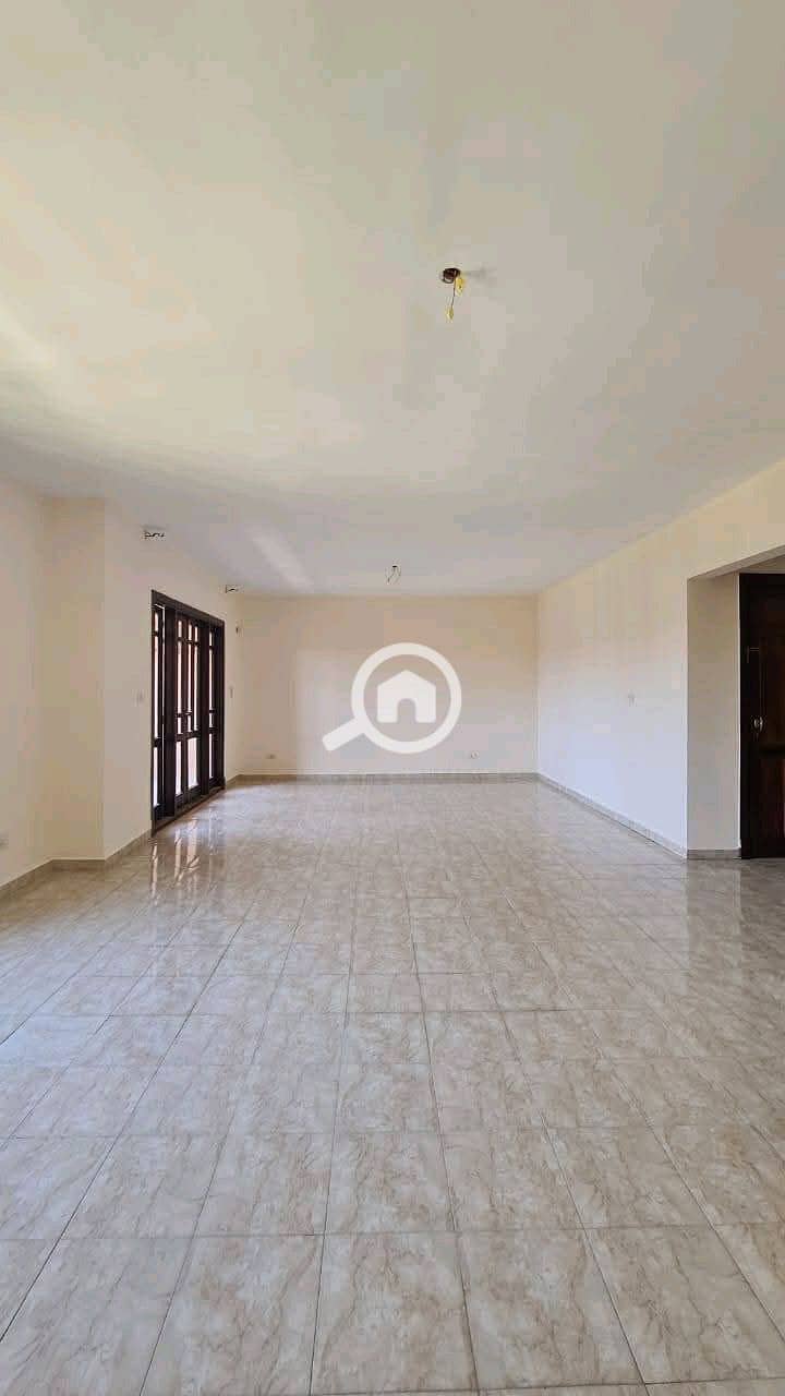 3 592907182_746664165146196_8146741361324329231_n. jpg