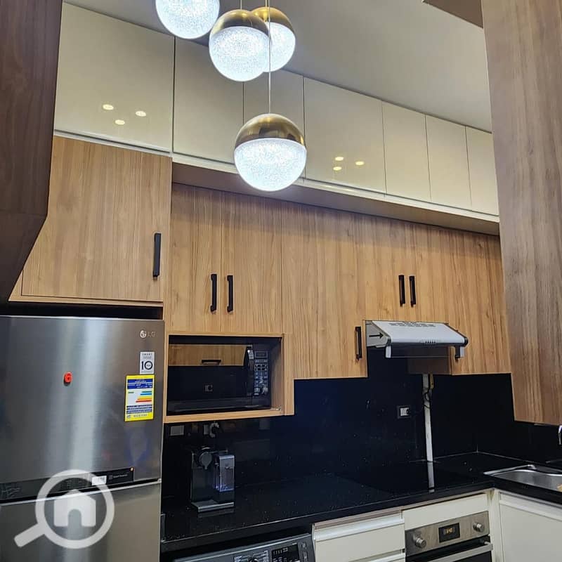 8 785f61b1-66c6-4ee8-b481-55a12ec2199e. jpg