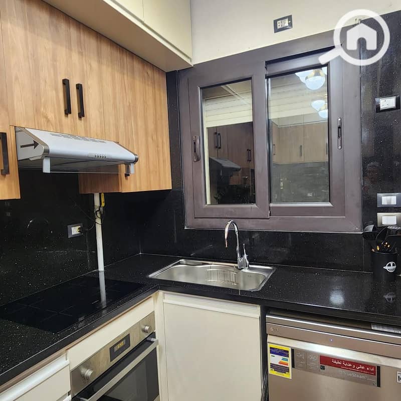 15 c77815cd-ab1d-4038-910f-ad7a309bb86c. jpg