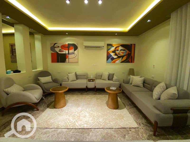 3 519bd798-ef64-4ae4-8597-e4b992e40a35. jpg