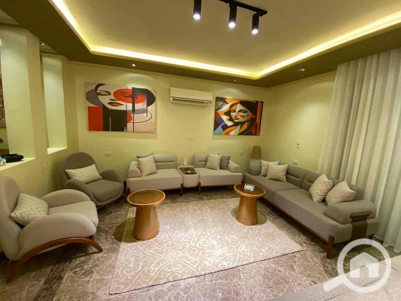 17 6e0ee36d-7474-4194-8363-ab61c95c50b8. jpg