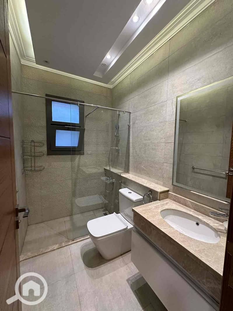 10 d6ed5c60-f99a-4dc2-8e31-3f9c6bc223c7. jpg