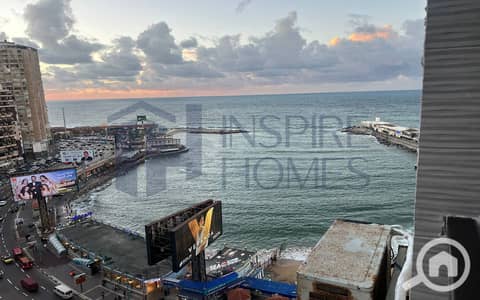 شقة 4 غرف نوم للايجار في جليم، الإسكندرية - 1. jpg