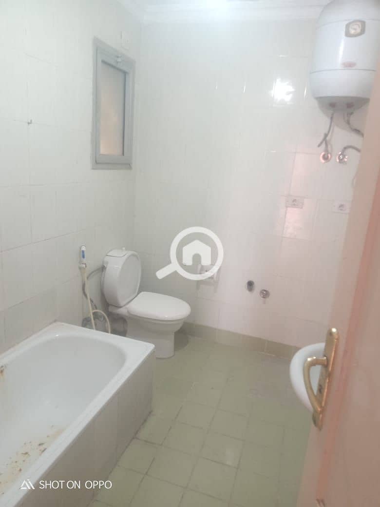 8 f4fbb7b7-6703-485b-9a7a-a6397e79dfde. jpeg