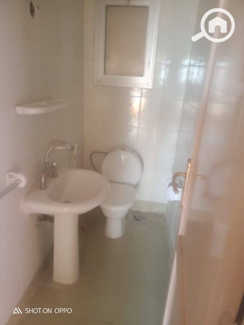 9 548c1c9d-26c2-411c-85d6-487e5c38fbf6. jpeg