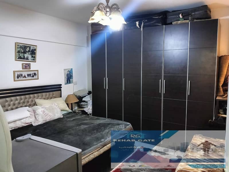 9 5a5e7a4b-ecf8-4ab1-abc2-8914bf51f9eb. jpg